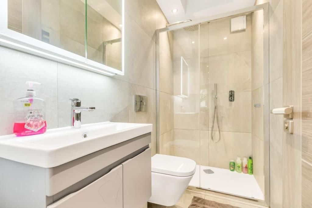 Wow Abbey Road Apartment - Sleeps Up To 8 لندن المظهر الخارجي الصورة